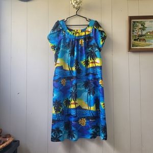Vintage Hawaiin Muumuu Dress Midi With Pocket